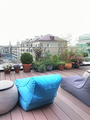 Терраса на кровле дома фото от EcoDecking